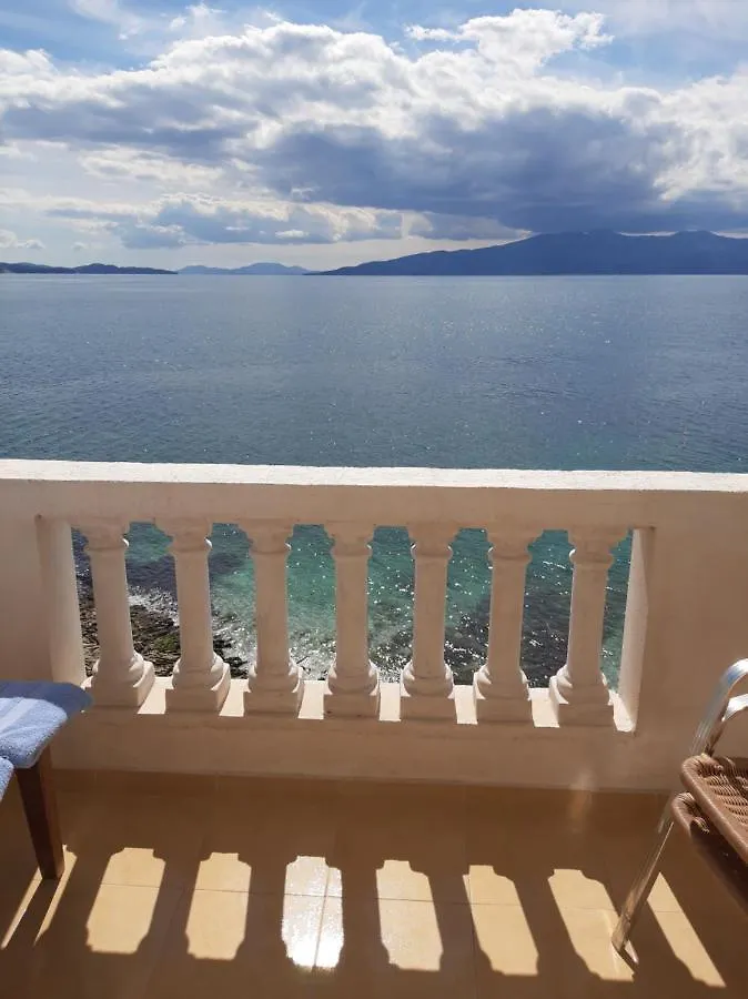 Rock Star-Pllakat Bed & Breakfast Sarande 0*,
