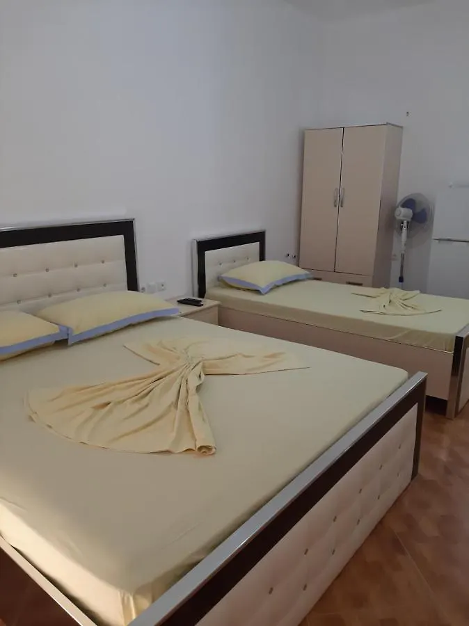 Rock Star-Pllakat Bed & Breakfast Sarande