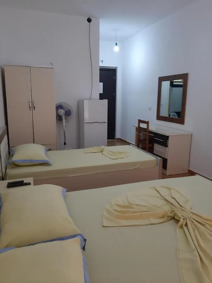 Rock Star-Pllakat Bed & Breakfast Sarande 0*,  Albania