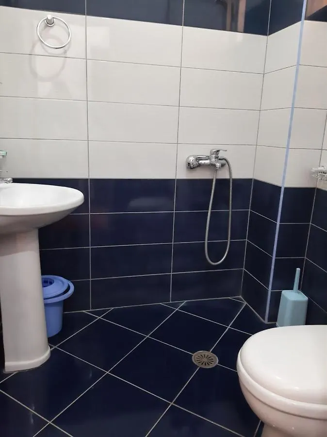 Bed & Breakfast Rock Star-Pllakat Bed and Breakfast Sarandë