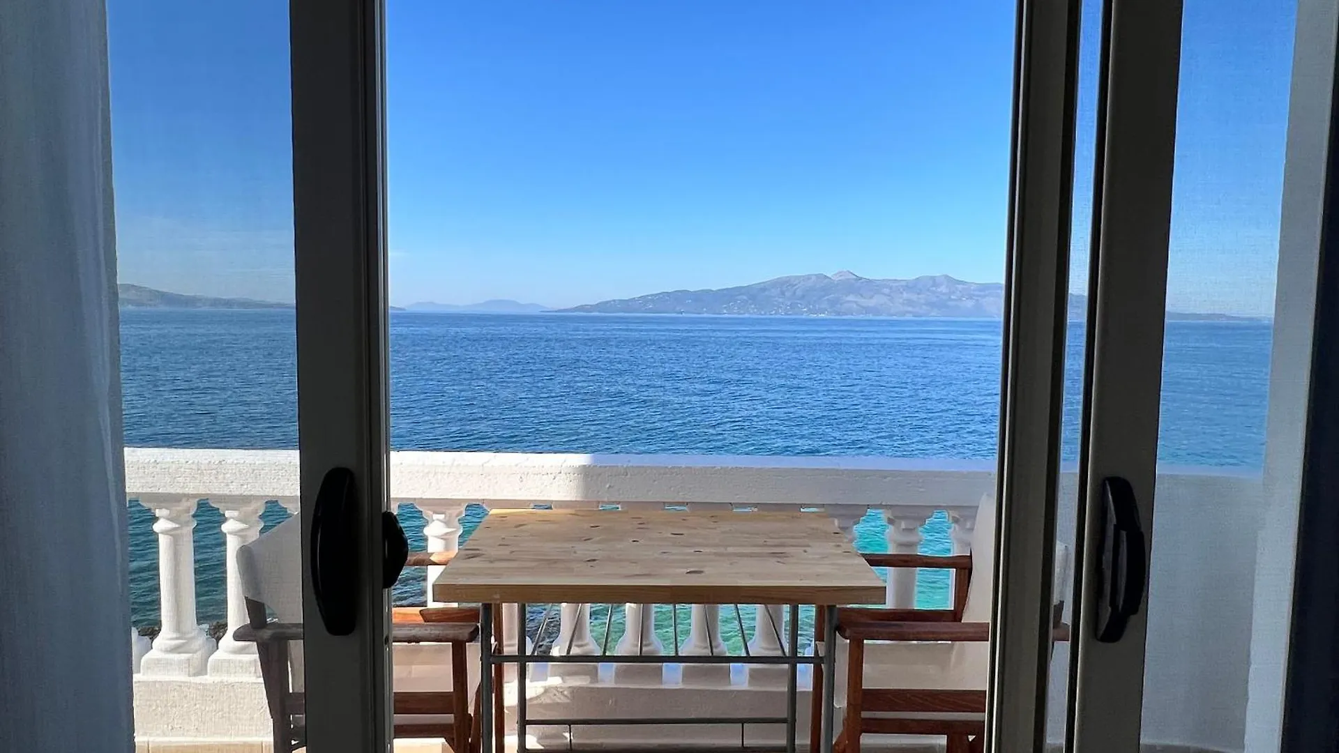 Rock Star-Pllakat Bed & Breakfast Sarande