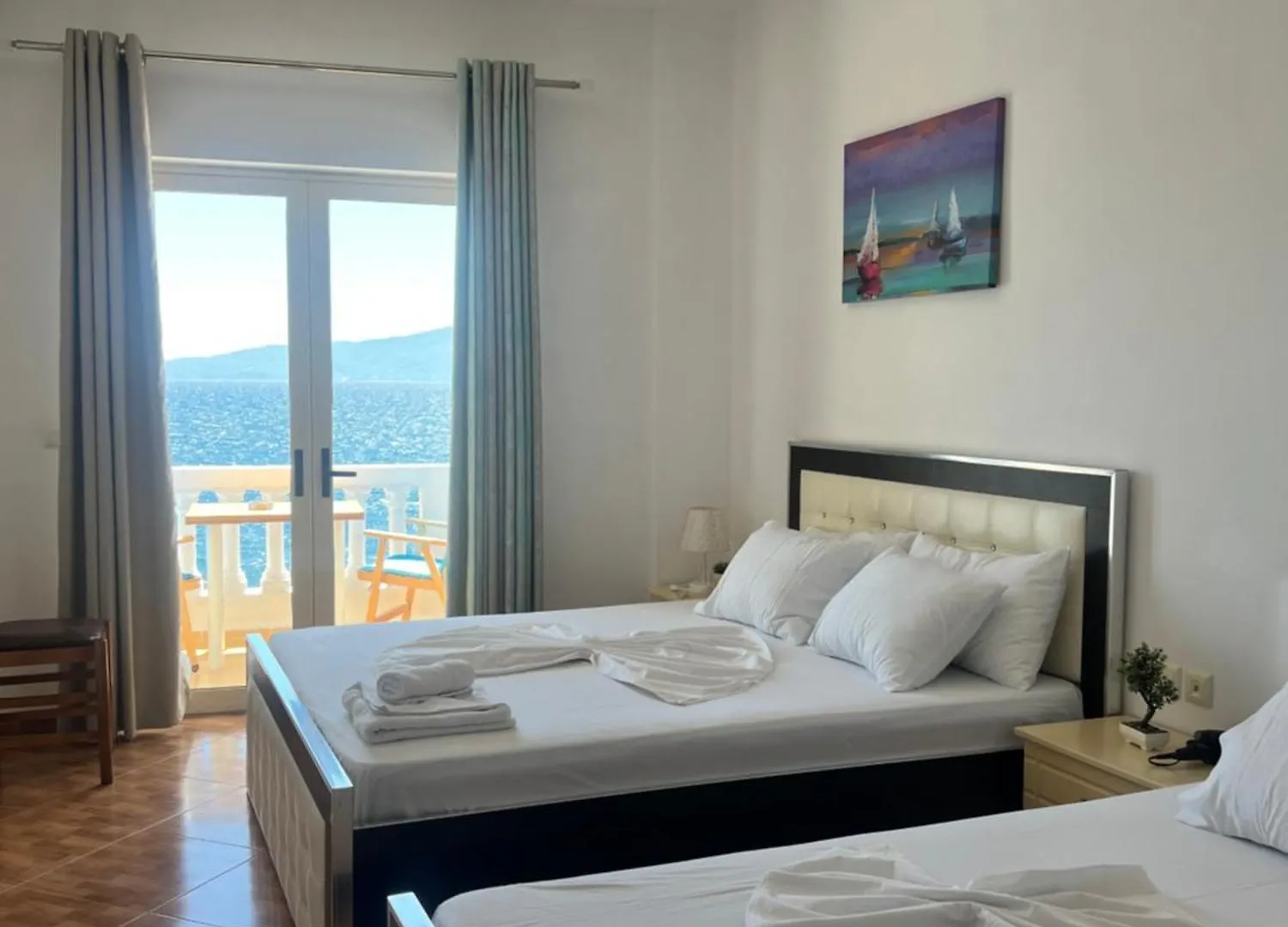 Bed and Breakfast Rock Star-Pllakat Sarandë Albania